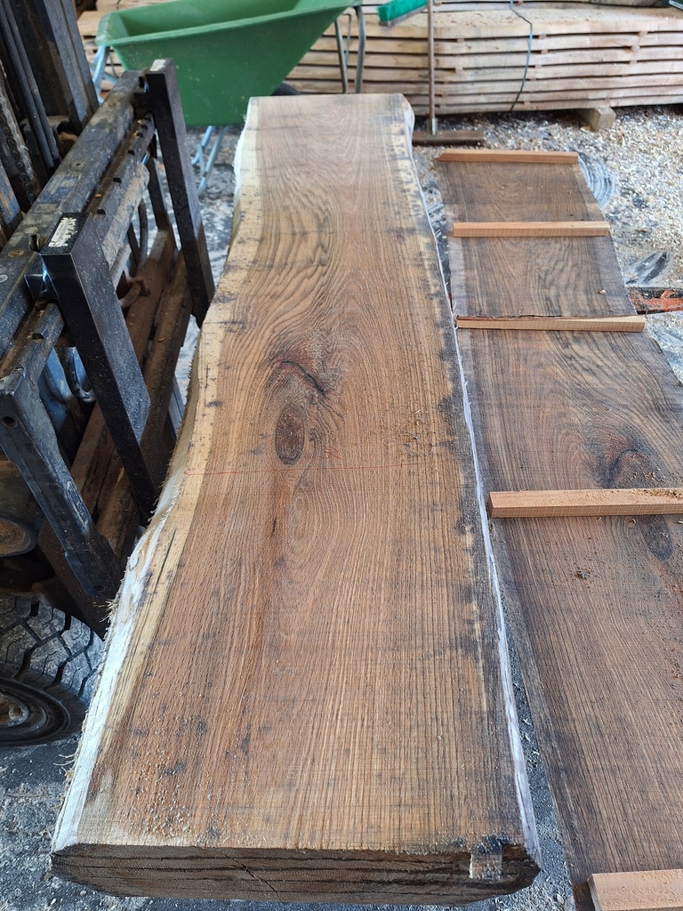 Plateau Chêne Rouge 43 x 400-430 x 1980 mm de la boule 990 - 2