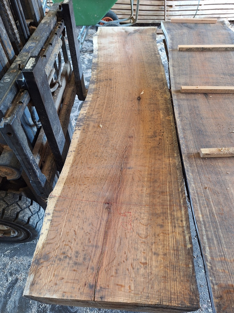 Plateau Chêne Rouge 43 x 450-500 x 1980 mm de la boule 990 - 5