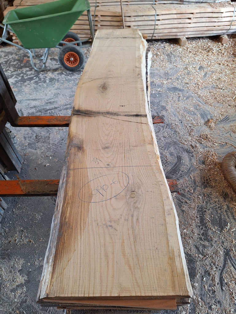 Plateau Chêne Rouge 43 x 360-390 x 1980 mm de la boule 990 - 6