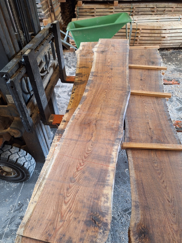 Plateau Chêne Rouge 28 x 320-360 x 2110 mm de la boule 991 - 3