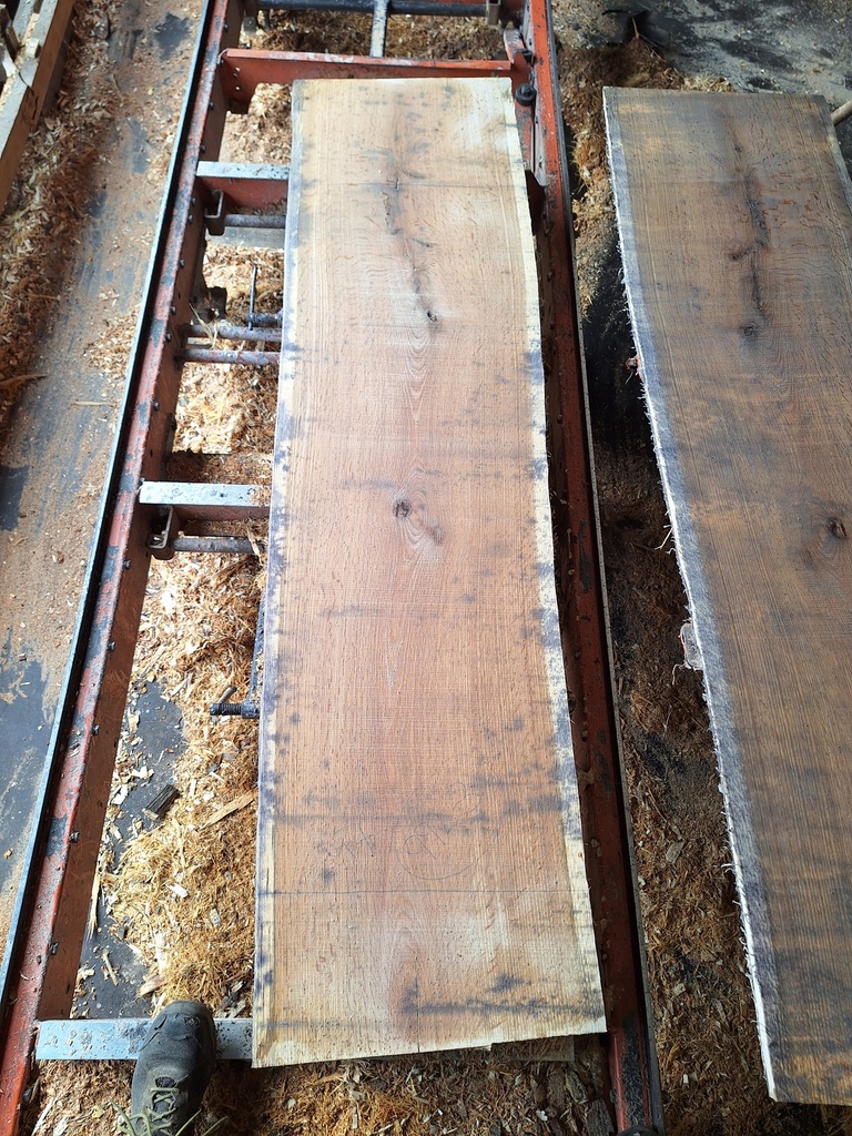 Plateau Chêne Rouge 43 x 470-510 x 1980 mm de la boule 992 - 3