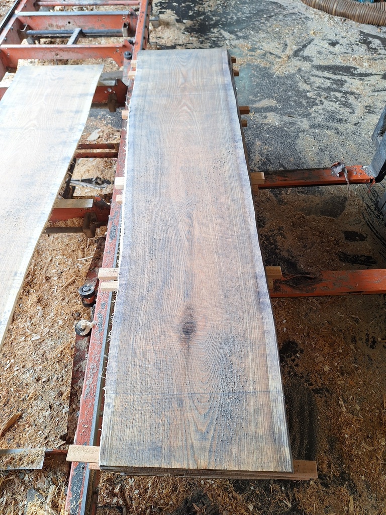 Plateau Chêne Rouge 43 x 440-480 x 1980 mm de la boule 992 - 5