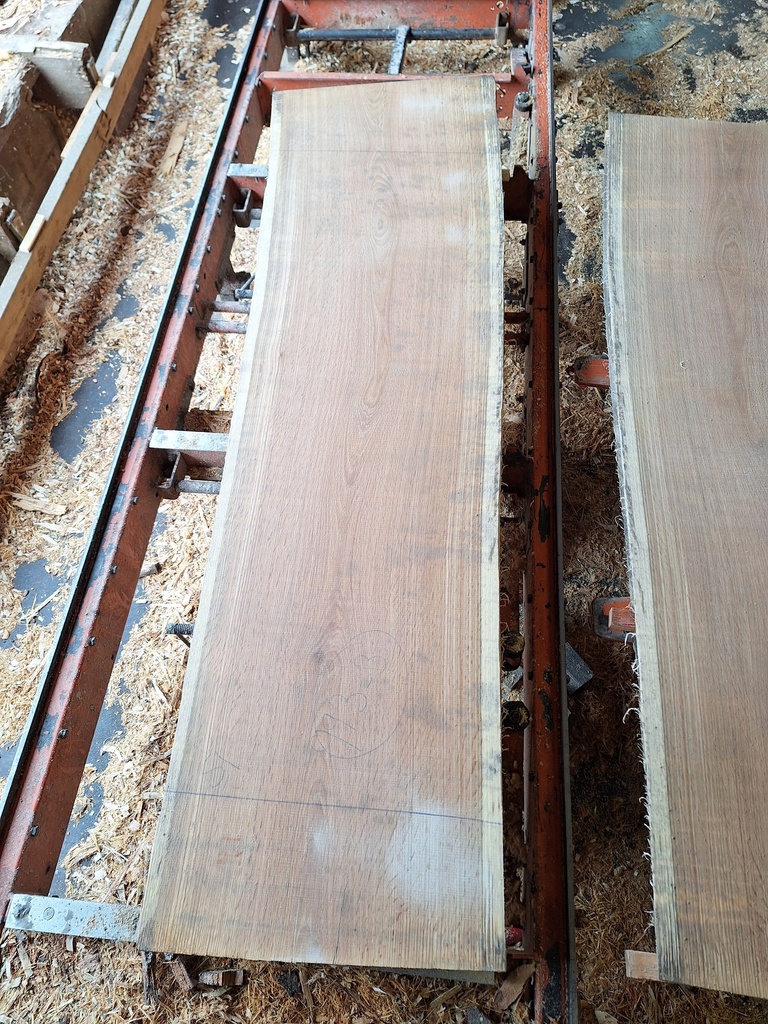 Plateau Chêne Rouge 43 x 510-580 x 2000 mm de la boule 993 - 3