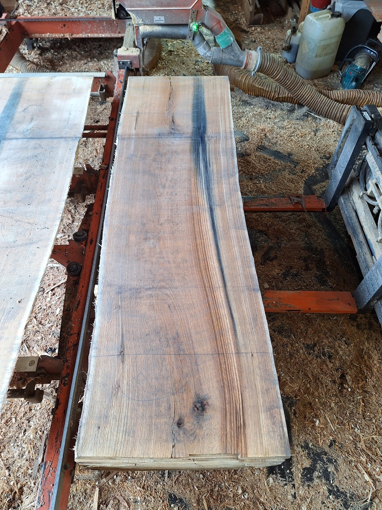 Plateau Chêne Rouge 53 x 550-580 x 2000 mm de la boule 994 - 5