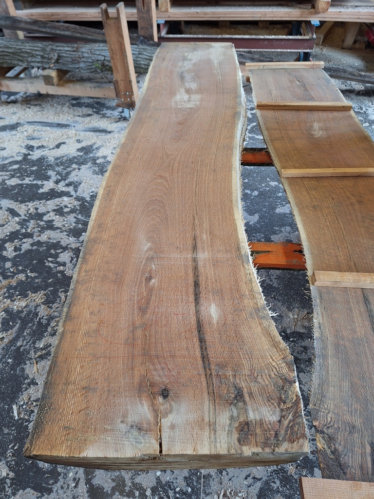 Plateau Chêne Rouge 43 x 410-500 x 1990 mm de la boule 996 - 3