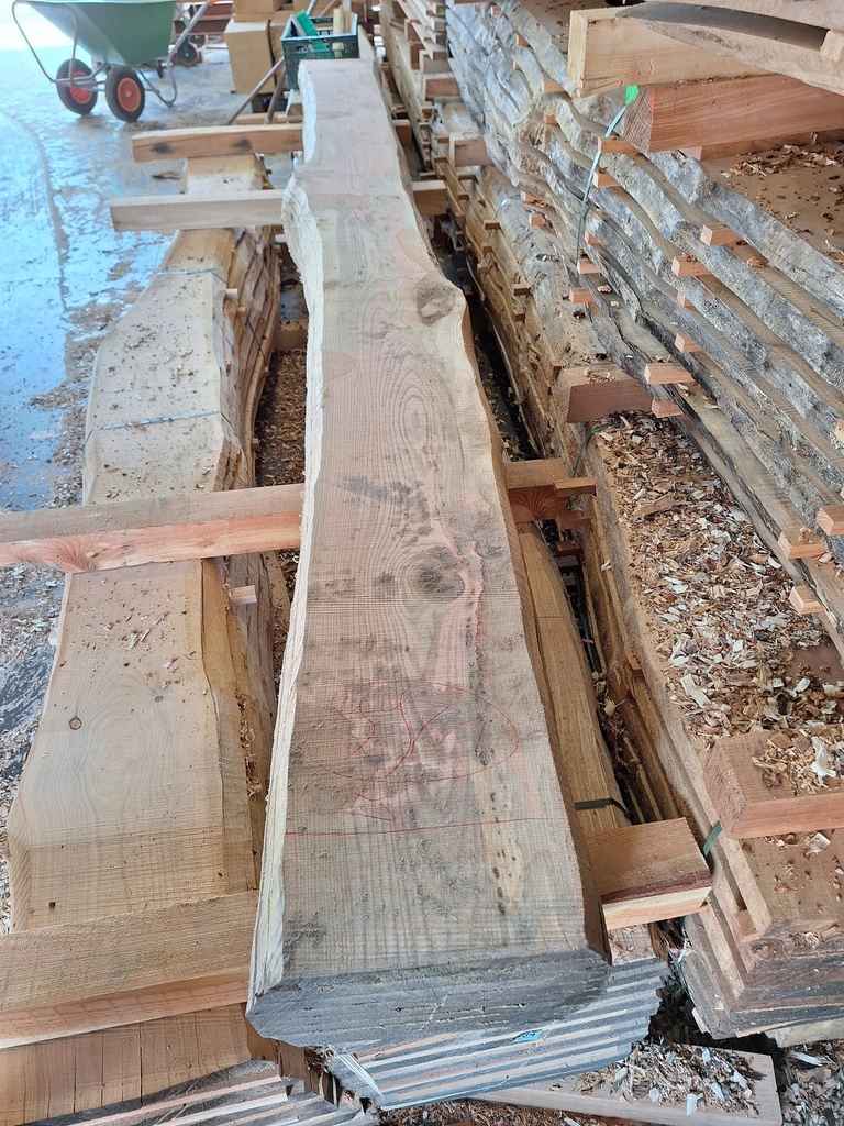 Plateau Frêne 28 x 270-310 x 4100 mm de la boule 997 - 1