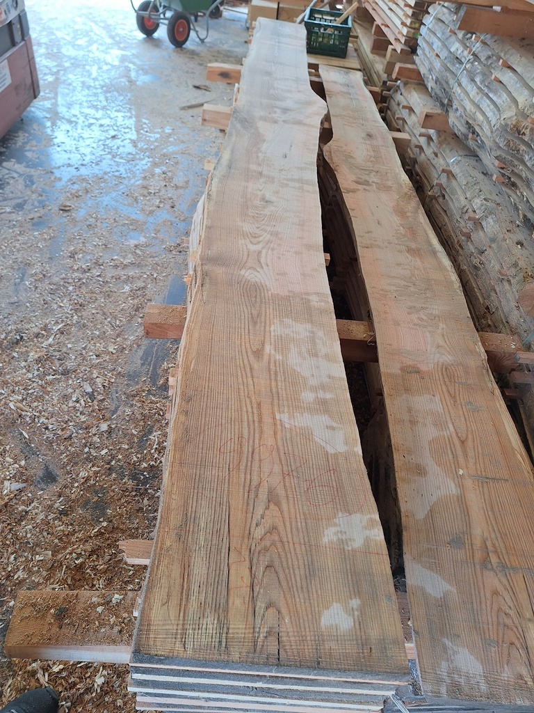 Plateau Frêne 28 x 330-370 x 4100 mm de la boule 997 - 6