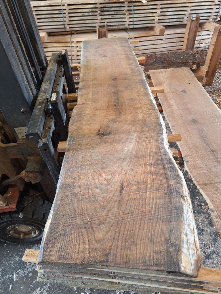 Plateau Chêne Rouge 43 x 400-450 x 1950 mm de la boule 998 - 6