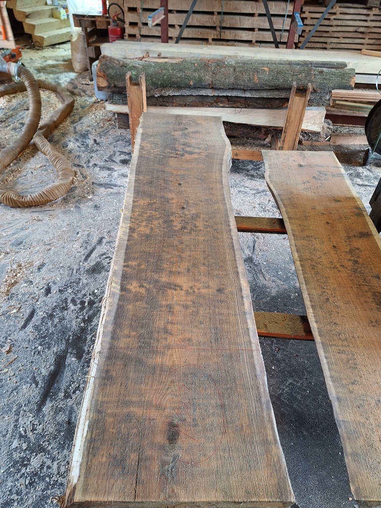 Plateau Chêne Rouge 43 x 430-480 x 1960 mm de la boule 1052 - 5