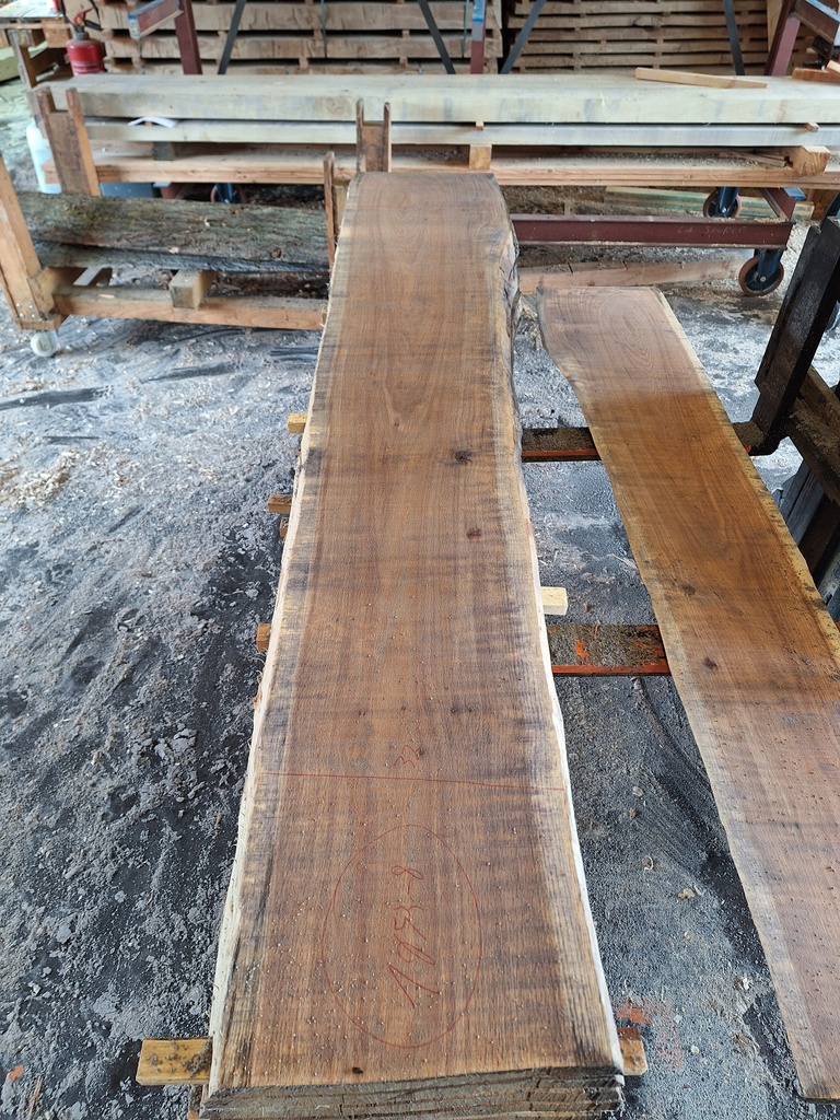 Plateau Chêne Rouge 28 x 320-430 x 2180 mm de la boule 1053 - 8