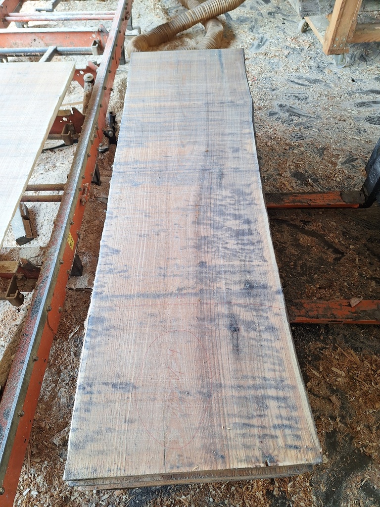 Plateau Chêne Rouge 83 x 560-600 x 1980 mm de la boule 1054 - 4