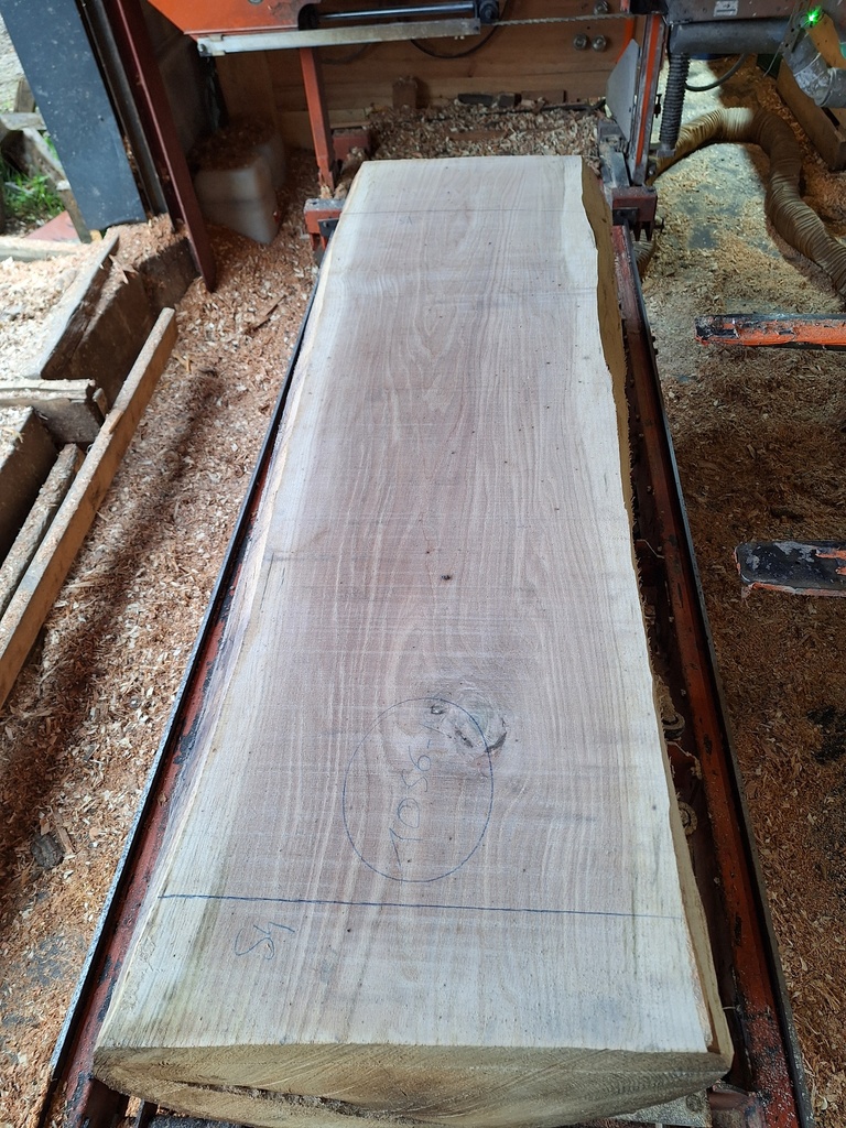 Plateau Chêne Rouge 83 x 540-570 x 2030 mm de la boule 1056 - 1