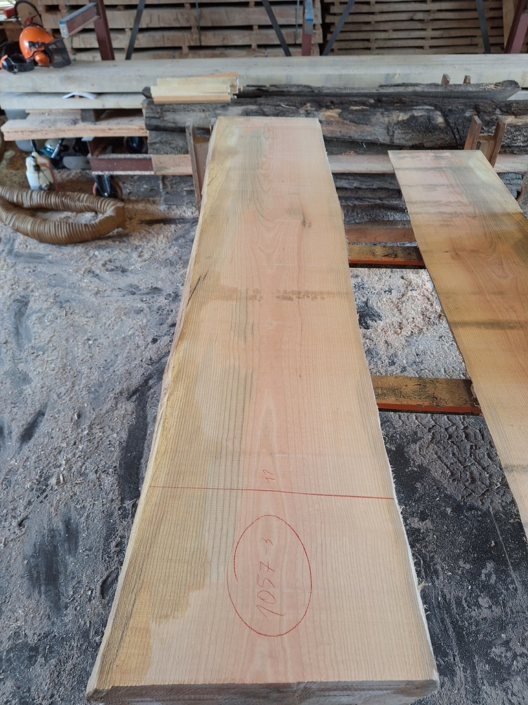 Plateau Frêne 28 x 410-430 x 2040 mm de la boule 1057 - 3