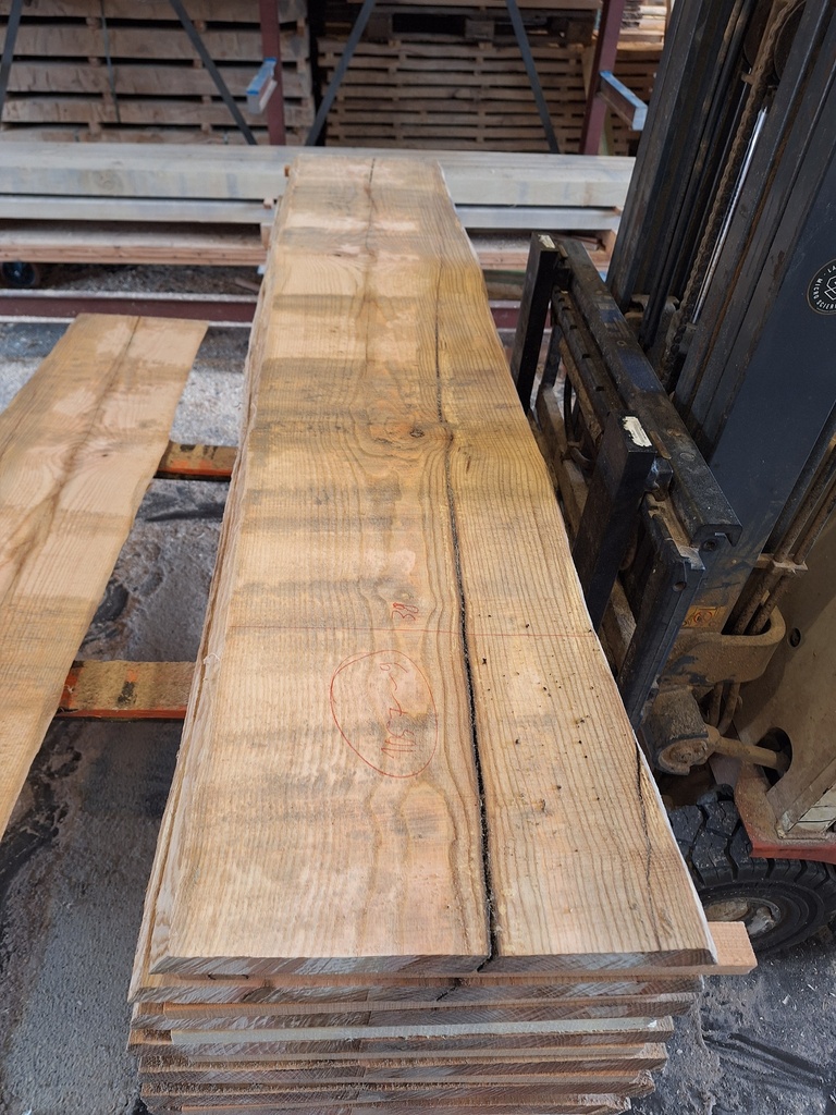 Plateau Frêne 28 x 360-380 x 2040 mm de la boule 1057 - 9