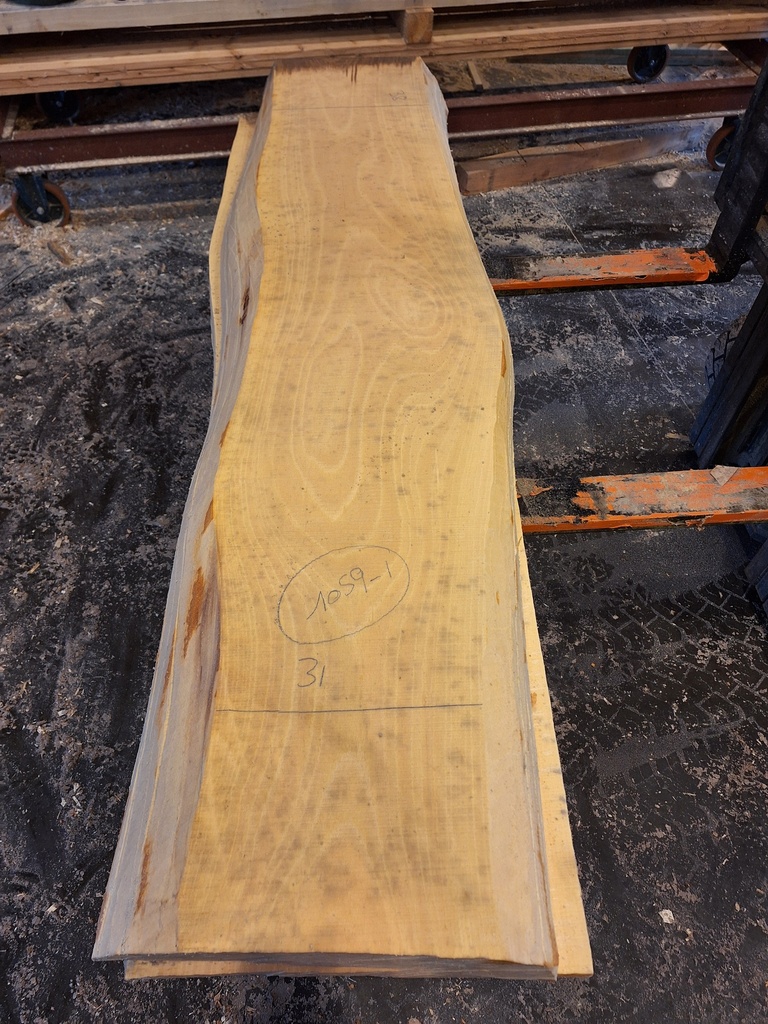 Plateau Hêtre 43 x 310-380 x 2050 mm de la boule 1059 - 1