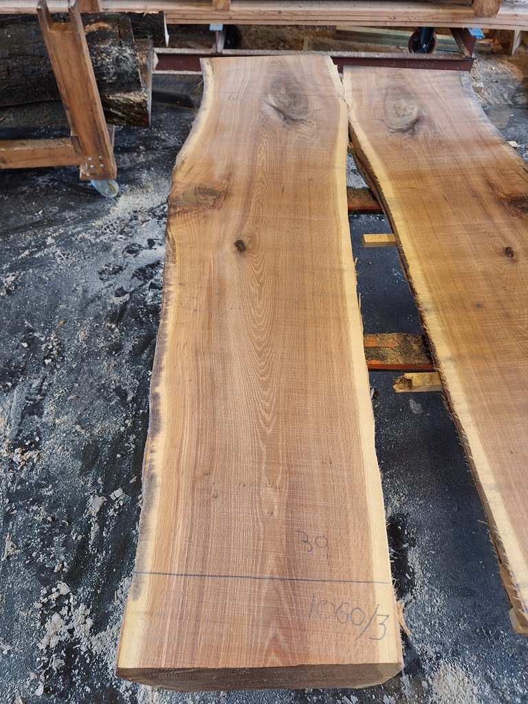 Plateau Chêne Rouge 43 x 390-490 x 2020 mm de la boule 1060 - 3