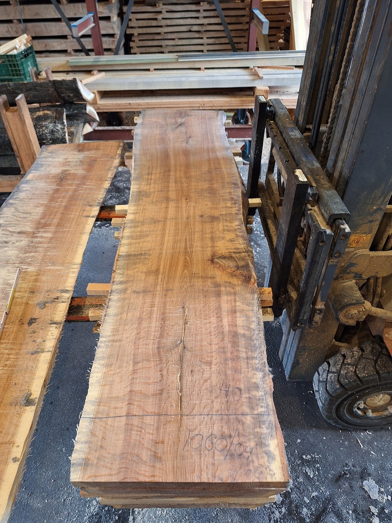 Plateau Chêne Rouge 43 x 400-470 x 2020 mm de la boule 1060 - 4