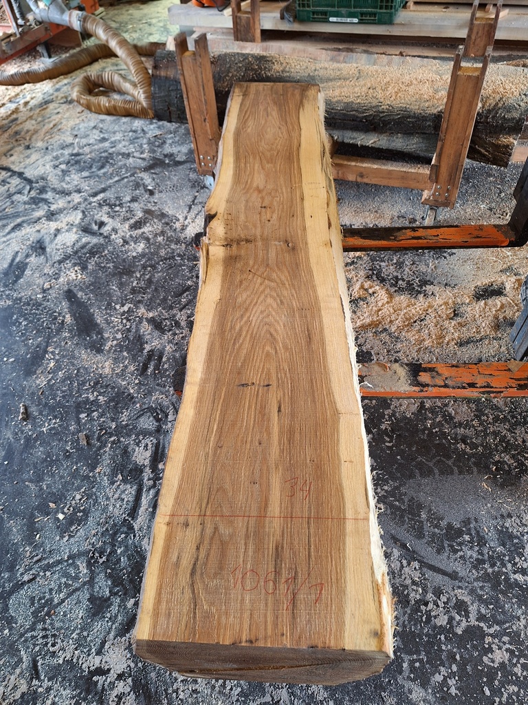 Plateau Chêne Rouge 43 x 320-340 x 2040 mm de la boule 1061 - 1