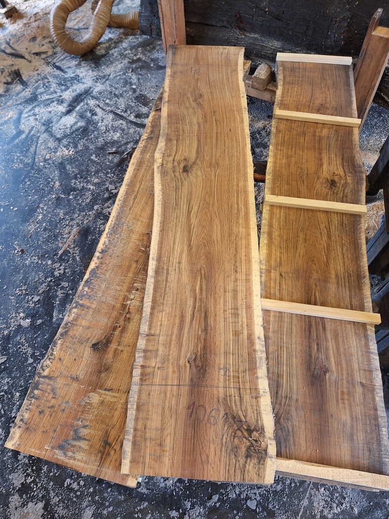 Plateau Chêne Rouge 43 x 360-390 x 2040 mm de la boule 1061 - 3