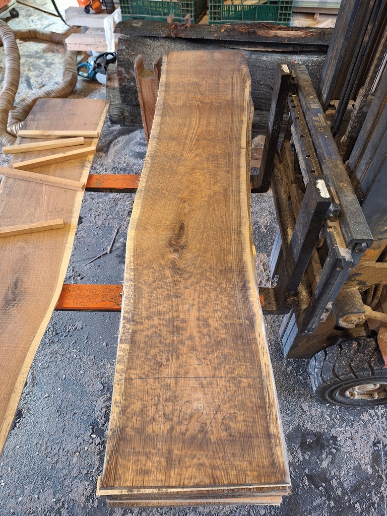 Plateau Chêne Rouge 28 x 360-430 x 2030 mm de la boule 1062 - 6