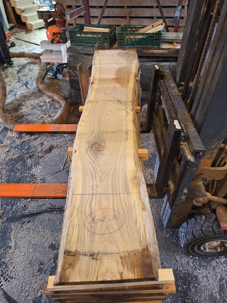 Plateau Chêne Rouge 28 x 270-390 x 2030 mm de la boule 1062 - 8