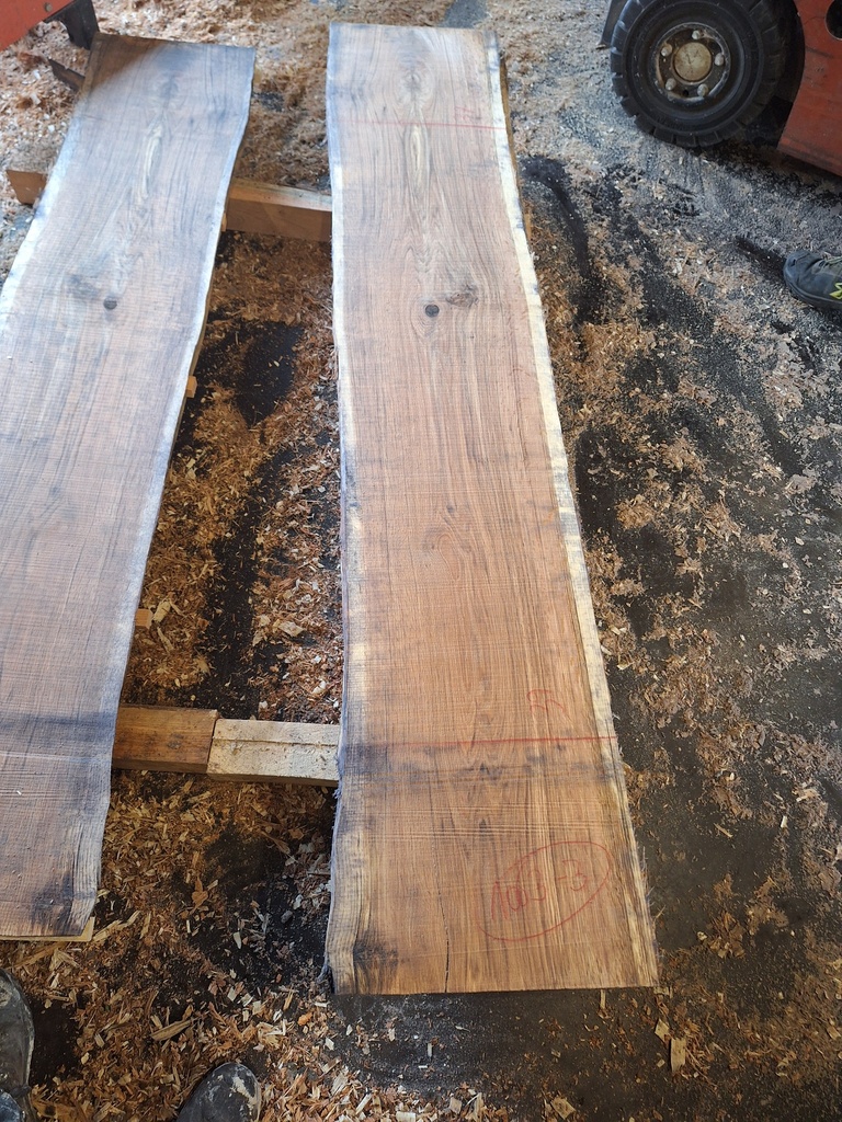 Plateau Chêne Rouge 43 x 370-390 x 1970 mm de la boule 1063 - 3