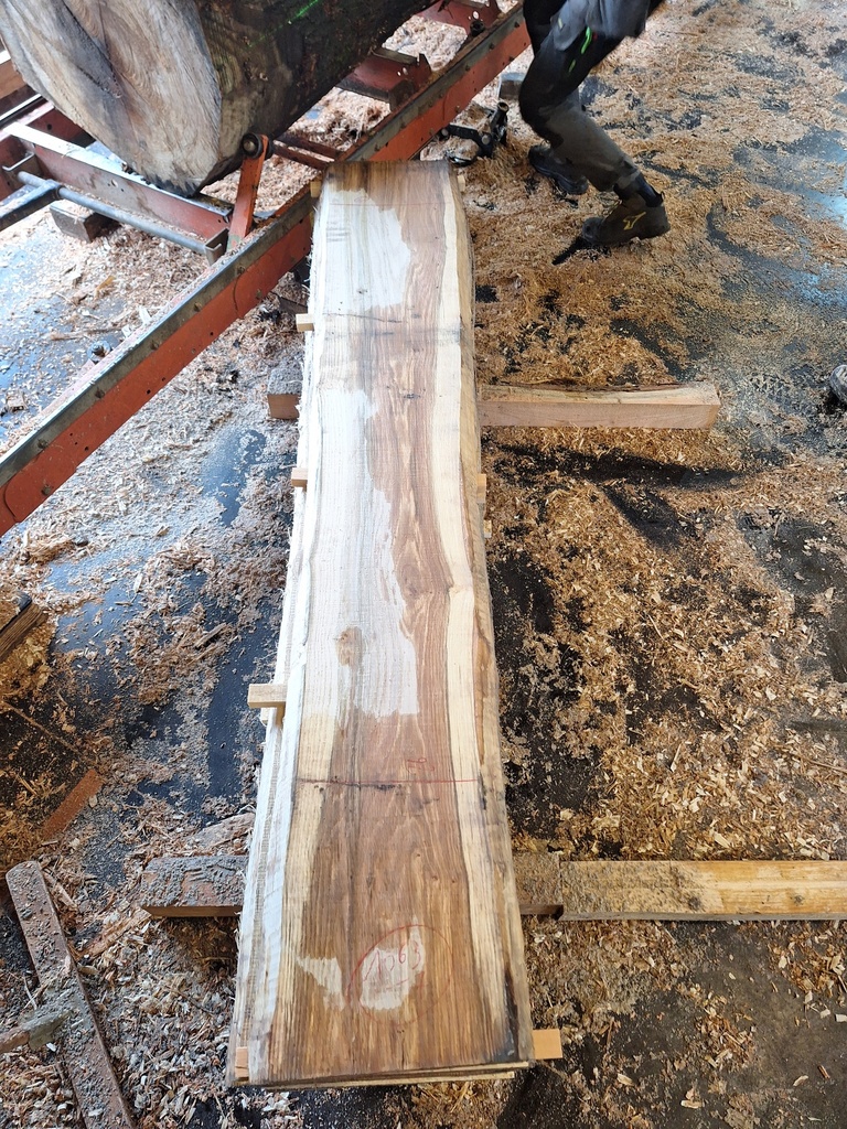 Plateau Chêne Rouge 43 x 260-290 x 1970 mm de la boule 1063 - 7