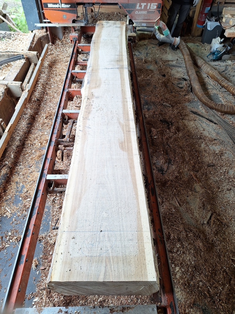 Plateau Chêne Commun 43 x 470-530 x 4040 mm de la boule 1065 - 2