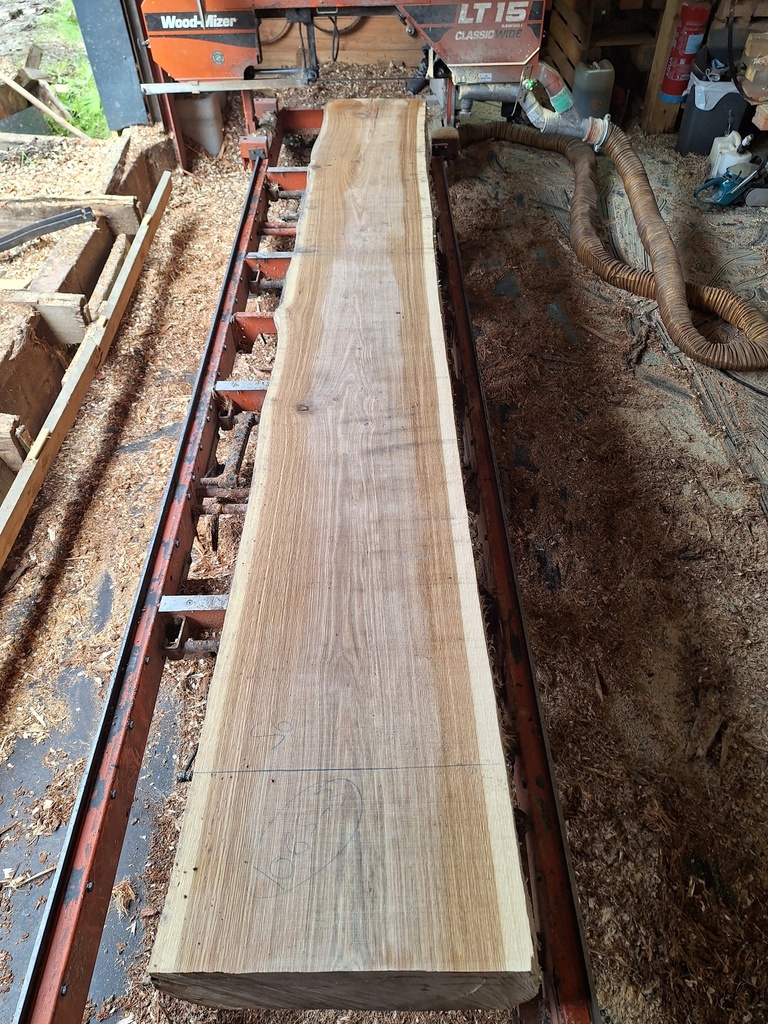 Plateau Chêne Commun 43 x 510-560 x 4040 mm de la boule 1065 - 3