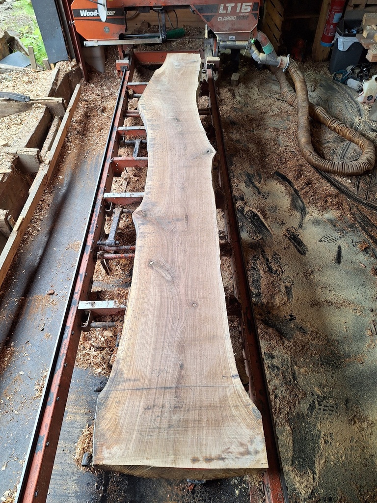 Plateau Chêne Commun 43 x 380-540 x 3950 mm de la boule 1067 - 3