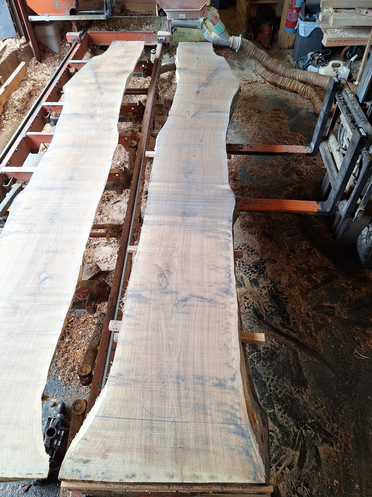 Plateau Chêne Commun 43 x 370-500 x 3950 mm de la boule 1067 - 4