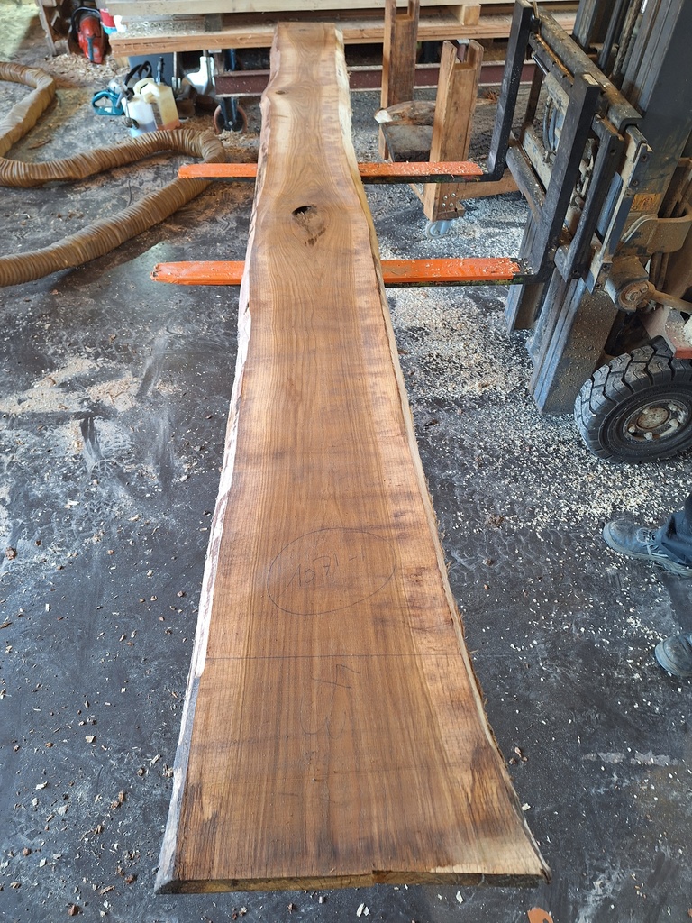 Plateau Chêne Commun 43 x 260-430 x 3800 mm de la boule 1071 - 1