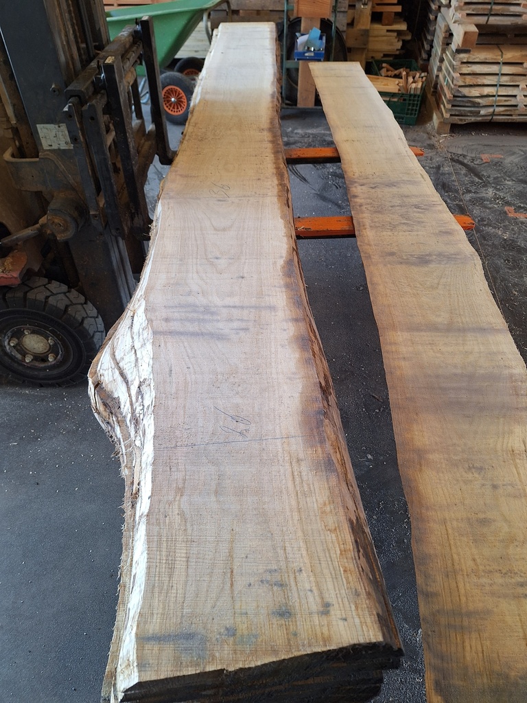 Plateau Chêne Commun 28 x 260-360 x 3780 mm de la boule 1072 - 2