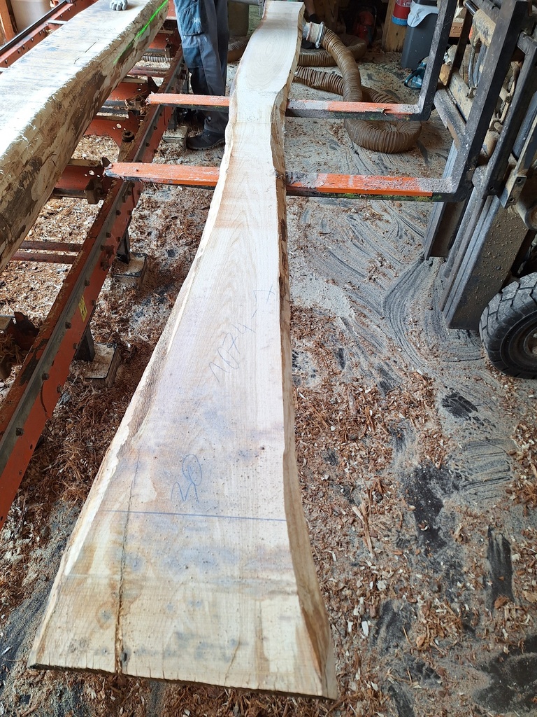 Plateau Chêne Commun 28 x 130-300 x 4030 mm de la boule 1073 - 1