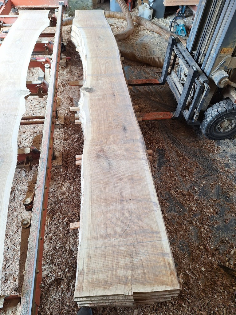 Plateau Chêne Commun 43 x 380-460 x 4000 mm de la boule 1079 - 5