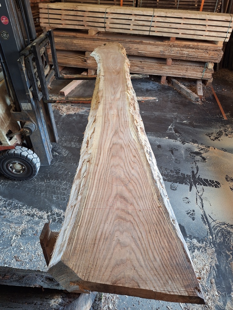 Plateau Chêne Rouge 63 x 280-450 x 4000 mm de la boule 1433 - 1