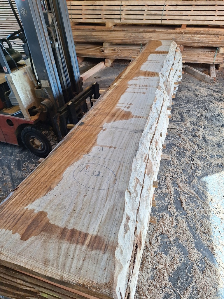 Plateau Chêne Rouge 63 x 380-470 x 4000 mm de la boule 1433 - 9