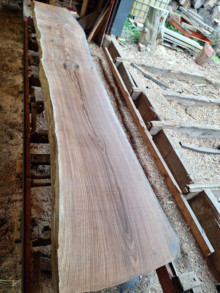 Plateau Chêne Rouge 53 x 660-680 x 4030 mm de la boule 1438 - 3