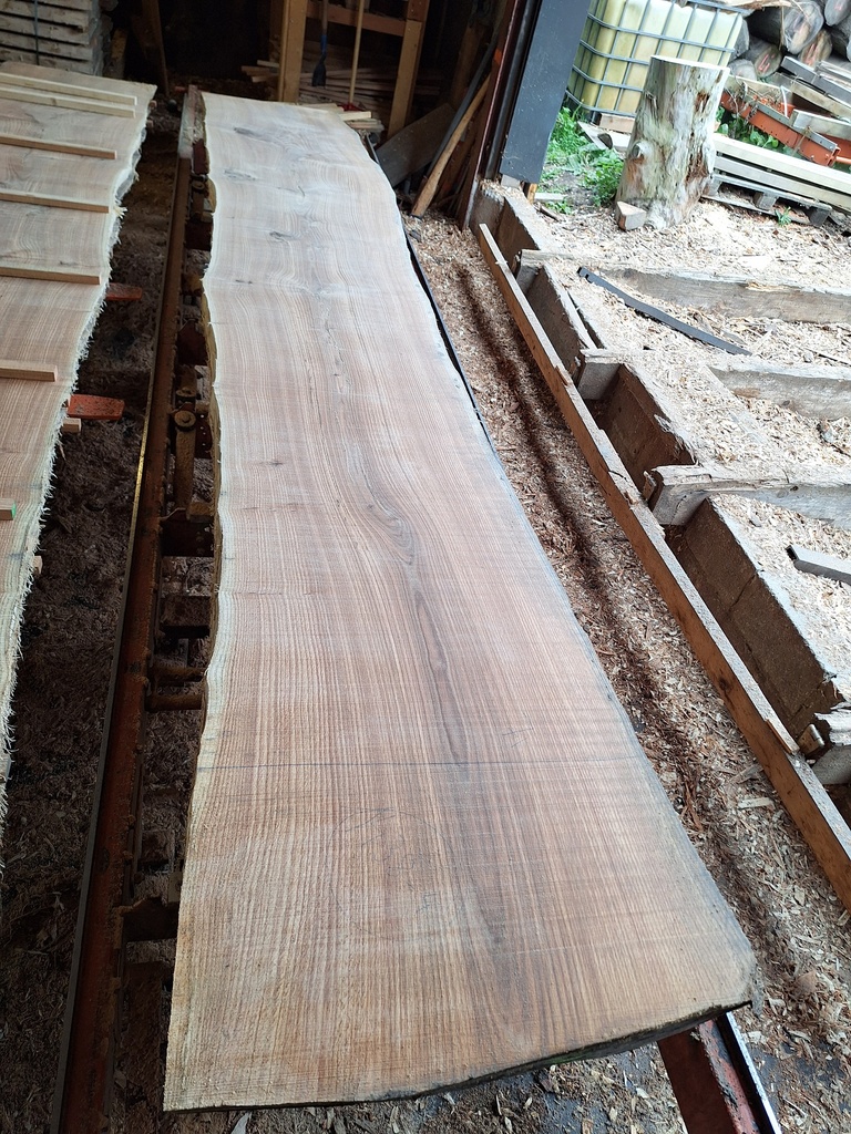 Plateau Chêne Rouge 53 x 670-710 x 4030 mm de la boule 1438 - 4