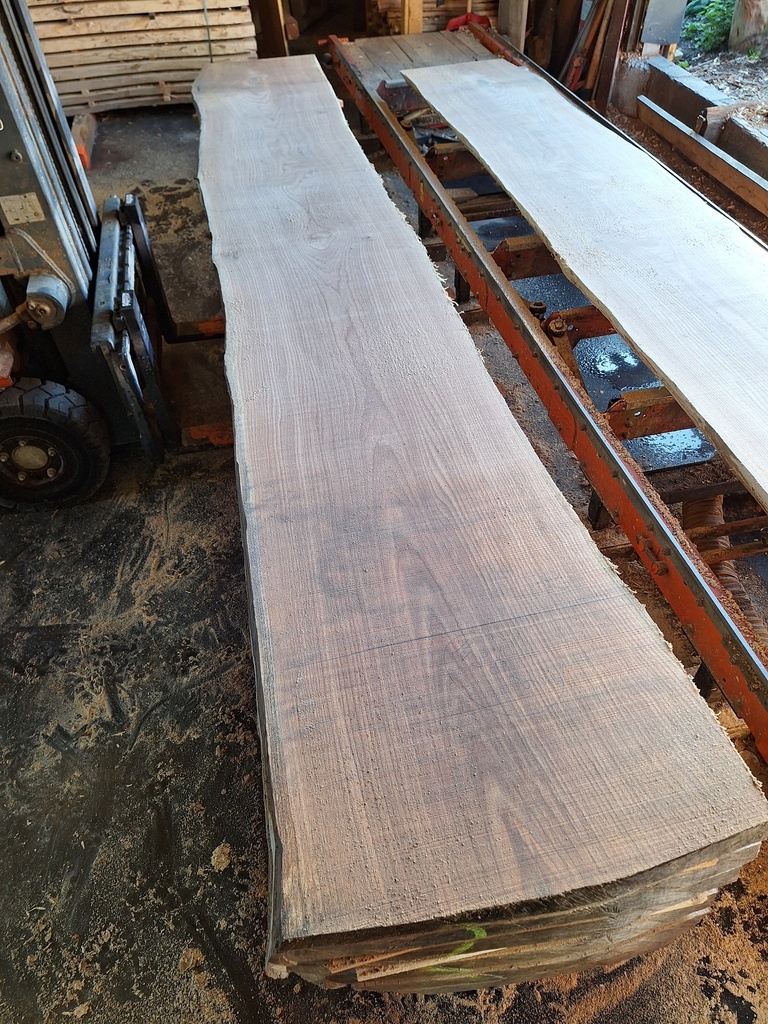 Plateau Chêne Rouge 53 x 610-720 x 4030 mm de la boule 1438 - 6