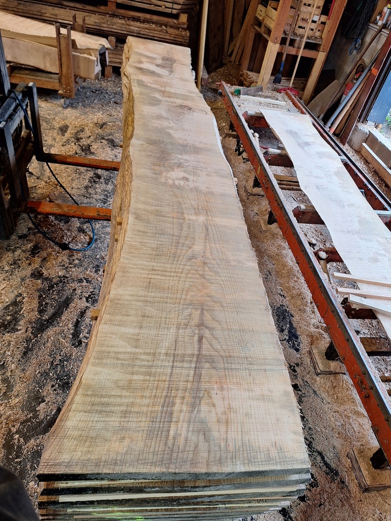 Plateau Frêne 43 x 520-580 x 4000 mm de la boule 1443 - 9