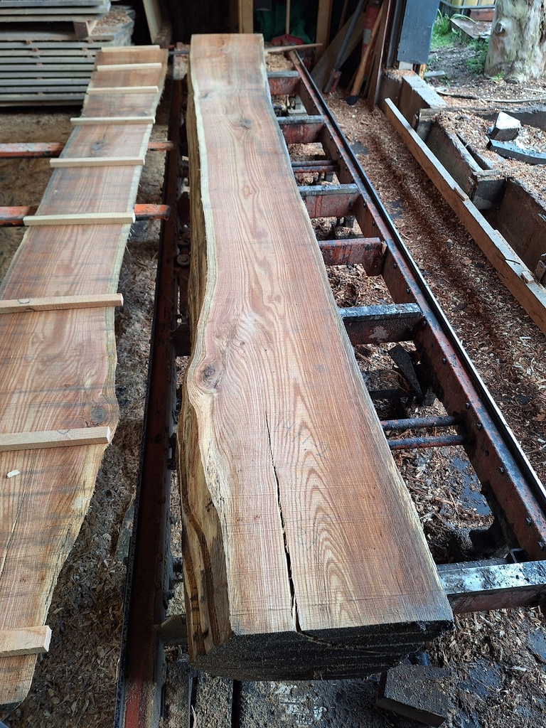 Plateau Chêne Rouge 43 x 380-470 x 4020 mm de la boule 1471 - 2