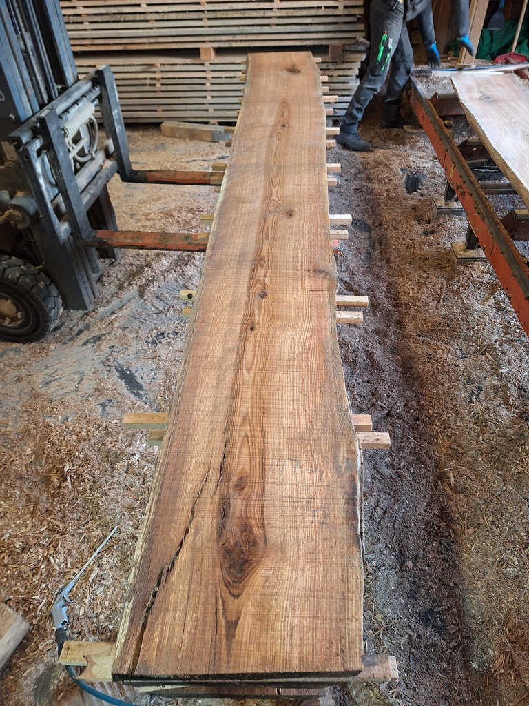 Plateau Chêne Rouge 43 x 420-460 x 4020 mm de la boule 1471 - 4