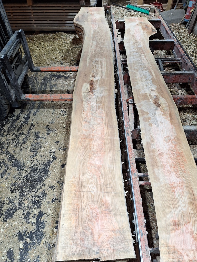 Plateau Frêne 43 x 370-490 x 4050 mm de la boule 1483 - 5