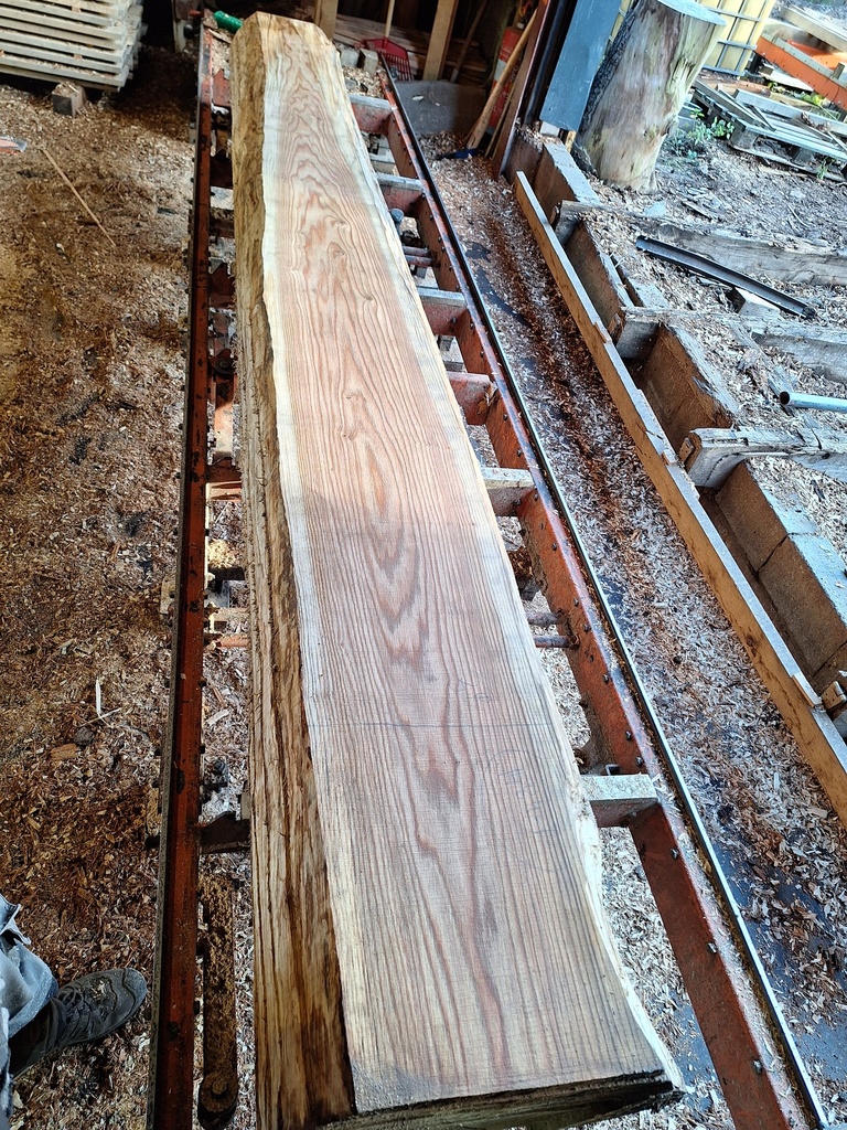 Plateau Chêne Rouge 43 x 250-380 x 4020 mm de la boule 1484 - 1