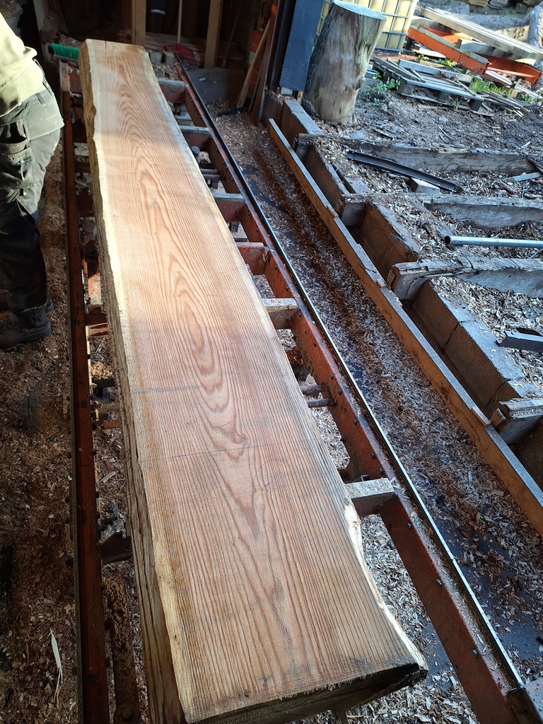 Plateau Chêne Rouge 43 x 360-460 x 4020 mm de la boule 1484 - 2