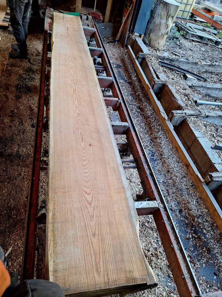 Plateau Chêne Rouge 43 x 440-500 x 4020 mm de la boule 1484 - 3