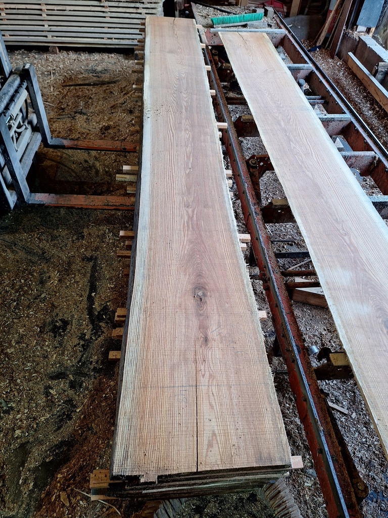 Plateau Chêne Rouge 43 x 470-480 x 4020 mm de la boule 1484 - 6