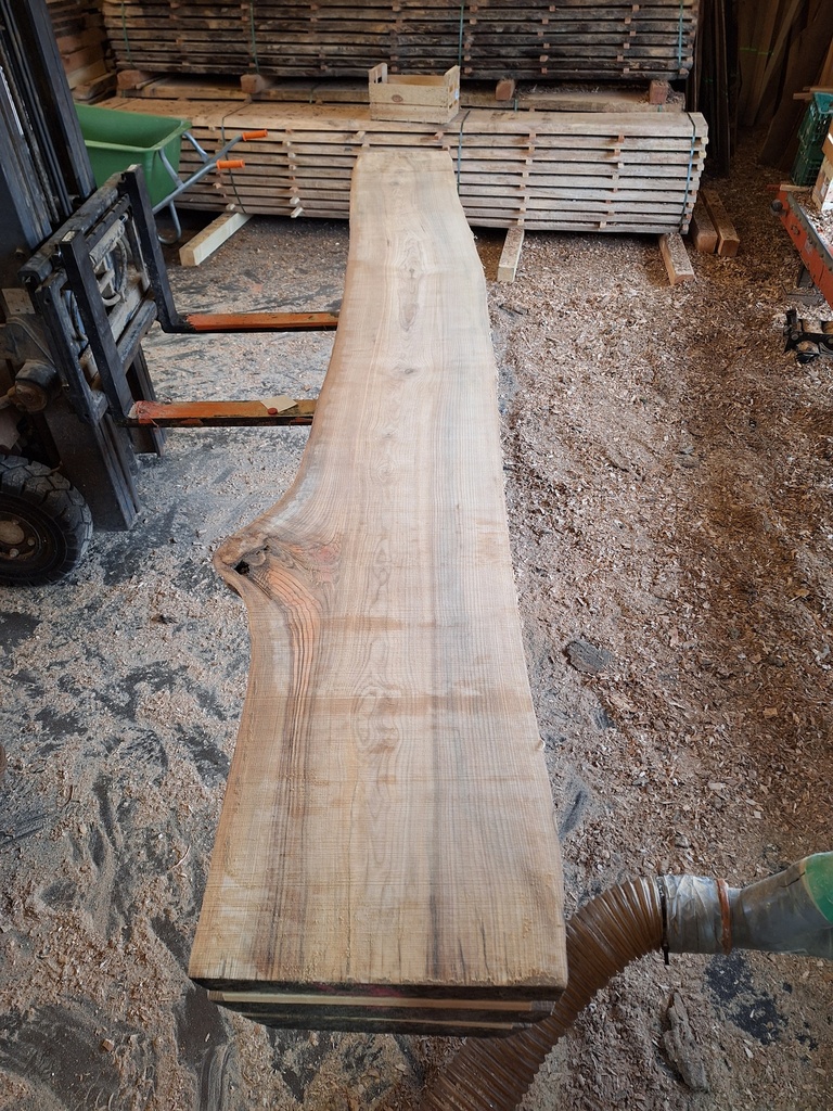 Plateau Frêne 43 x 420-480 x 3940 mm de la boule 955 - 3