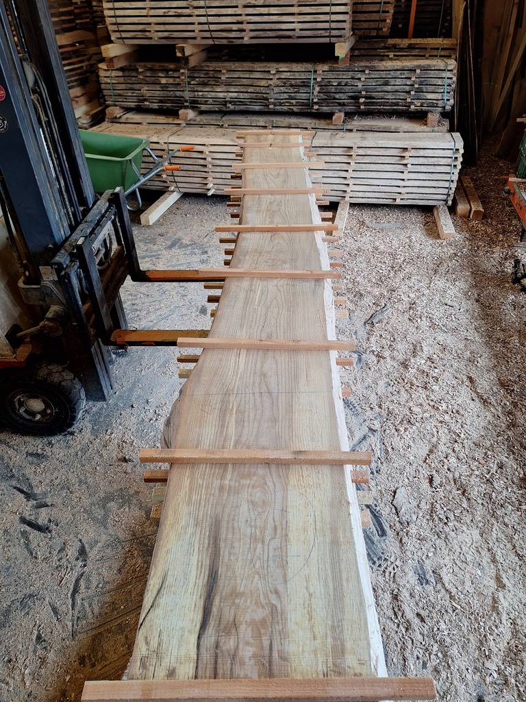 Plateau Frêne 43 x 380-450 x 3940 mm de la boule 955 - 7